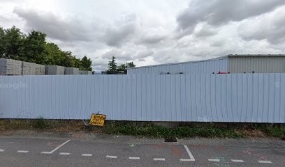 Huguier, Magasin de Bricolage à Montélier